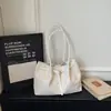 Bolsa de Mão Grande Capacidade para Mulheres 2026 Nova Bolsa de Ombro de Verão para Trabalho Deslocamento Bolsa Tote Simples de Nicho