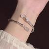 Nueva pulsera abierta de bambú y loto estilo chino para mujer, pulsera de seguridad colgante moderna estilo nacional retro ins para novias
