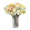 Arreglo decorativo con margaritas pequeñas, crisantemos silvestres, flores artificiales de manzanilla, flores de seda para banquetes y mesas de comedor pequeñas