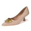 Sapatos de salto alto stiletto C688-3 bico fino com strass estilo francês para mulheres, novo modelo de verão 2025, sapatos confortáveis de couro genuíno