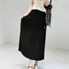 Saia Plissada Minimalista Estilo Miyake, Off-White Texturizada, Cintura Alta, Linha A, Emagrecedora e Delicada, Saia Longa Versátil e Elegante