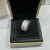 Anillo de diseño tallado con cuentas de diamante denso, versión alta CNC de oro V, anillo de personalidad con diamante verde, diamante azul, diamante rojo, fabricantes