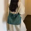 Bolsa de veludo cotelê para mulheres, nova bolsa tote casual de outono 2026, bolsa de ombro de grande capacidade, bolsa transversal para escola e trabalho