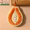 Toalla de mano linda de dibujos animados creativa bordada con frutas, colgante, felpa de coral engrosada, no suelta pelusa, absorbente, secado rápido