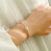 Pulsera de Ocho Corazones Ocho Flechas Simulada Moissanita Importada para Mujer, Regalo para Mejor Amiga, Diseño de Nicho de Lujo Ligero, Exquisita