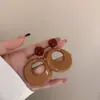 Pendientes de Aro de Color Contrastante Retro Estilo Hong Kong, Pendientes de Cara Redonda de Gama Alta con Efecto Adelgazante, Pendientes Atmosféricos Nuevos Otoño e Invierno 2025 para Mujer