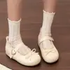 Sapatos femininos de couro estilo sapatilha bico redondo com sola grossa, novo modelo outono 2026, sapatos Mary Jane franceses retrô com sola macia que aumentam a altura