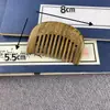 Precio de Fábrica Venta al por Mayor Peine de Sándalo Portátil Peine Pequeño de Madera de Luna Bolsa para Peine Peine de Sándalo Tallado Peine de Regalo