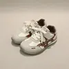 Otoño 2026 Nuevos Zapatos Casuales Infantiles Forrest Gump Estilo Coreano Niños Nuevos Zapatos Deportivos En Stock Zapatos Infantiles Al Por Mayor 6533