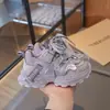 Zapatos Deportivos Cómodos para Niños 2026 Otoño Nuevo Estilo Unisex Niños Suela Suave Versátiles Casuales Zapatos Papá Zapatillas de Correr con Más Terciopelo