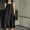 En stock Vestido Chaleco Minimalista Sin Mangas para Mujer Cuello Redondo Satén Caída Recto Holgado Vestido de Vacaciones