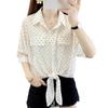 Camisa de gasa de manga corta con cordones y lunares ondulados de talla grande, novedad de verano 2024, prenda fina con protección solar y falda chal, top holgado para mujer
