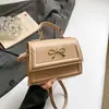 Bolso de Mano Retro de Moda Transfronterizo 2026 Nuevo Versátil Elegante Pequeño Cuadrado para Viajar Bolso Cruzado de Hombro Casual