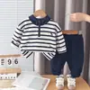 Conjunto de Roupa da Moda para Bebê para Primavera, Conjunto de Duas Peças de Roupa Infantil com Moletom de Manga Longa com Capuz e Listras para Primavera e Outono