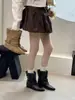 []2026 Otoño/Invierno Nuevas Botas de Tobillo de Punta con Tacón Oculto Hebilla Europea y Americana Botas de Moda Patchwork