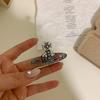 Broche Estrella Tierra Media Femenino Nicho de Alta Gama Retro Tallado Cruz Planeta Pin Accesorios Abrigo Traje