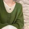 Suéter de tricô casual estilo coreano verde, falso duas peças, gola V, para mulheres, novidade outono e inverno 2026, top de suéter macio e aconchegante 13567