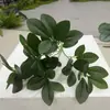 [Hoja Feliz de 5 Puntas] Planta Verde Única Simulada Decoraciones de Boda Boda Hotel Adornos Flores Flores Falsas y Césped Artificial
