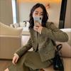 Abrigo de tweed estilo Chanel pequeño primavera y otoño 2025 nuevo top corto francés retro para mujer combinable