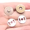 Venta al por mayor de fábrica Bolsas con hebilla de imán fuerte de metal billetera hebilla magnética sin costura hebilla 14MM 18mm hebilla de cierre