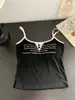 Camisole de malha com blocos de cor e estampa de letras para mulheres, verão, com bojos, corte justo, valoriza a silhueta, para meninas estilosas usarem como peça externa