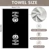 Toalla de cocina de microfibra con estampado de calabaza y calavera de Halloween en blanco y negro, disponible en stock, para limpieza del hogar y lavado de platos