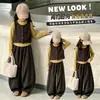 Traje de Niña Otoño 2026 Nuevo Estilo Infantil Elegante Manga Larga Capa Base Niñas Niños Grandes Moda Pantalones de Pierna Ancha Conjunto de Tres Piezas