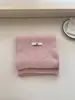 Conjunto de Dos Piezas de Bufanda y Guantes para Mujer Invierno 2025 Nuevo Blanco Tejido de Lana Engrosado Bufanda Versátil Cálida para Ropa de Trabajo