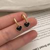 Pendientes de alta gama con nicho de oro real chapados en cobre y una combinación compacta de amor, de estilo europeo y americano, que combinan con todo.