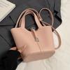 Popular Super Popular Simples Elegante Padrão Lichia Bolsa Balde Portátil Casual Leve Luxo Cor Sólida Bolsa Transversal High-end para Mulheres