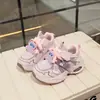 Novos tênis dad shoes de malha leve para crianças 2026 outono, tênis esportivos para meninos e meninas, tênis casuais para corrida para crianças mais velhas