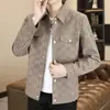Chaqueta para Hombre 2026 Primavera y Otoño Nuevo Estilo Solapa Moderna Versátil Casual Ropa de Trabajo Tacto de Alta Gama Prenda Exterior Superior Moderna