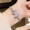 Pulseira Aberta Oval de Zircônia da Moda para o Dia a Dia, Nicho de Luxo Leve, Estilo Cool, Pulseira da Moda, Joia de Mão Simples e Versátil para Mulheres
