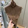 Regata de Gola Alta Sem Mangas da Moda para Mulheres, Adequada para Usar em Camadas ou Sozinha no Verão, Camisa Base Justa com um Design Único