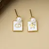 Pendientes Cuadrados de Esmalte con Forma de Estrella y Nariz de Cerdo con Perlas para Mujer, Pendientes Clásicos Elegantes de Letras de Alta Gama