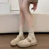 Novos tamancos slip-on Boken para o outono de 2026, com sola plana, adequados para uso externo, com aumento interno de altura, bico fechado, meio chinelo para mulheres com fecho de velcro