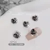 Joyería de Pedrería para Uñas 2025 Nuevo Modelo Pedrería de Aleación Deslumbrante Cristal de Colores Corazón Inclinado Pedrería Cuadrada Gruesa para Uñas Venta al por Mayor