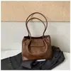 Bolsa Tote Grande Capacidade Estilo Coreano Retro Feminina Chegada Nova Outono 2026 Nicho Alta Aparência Bolsa de Ombro para o Trabalho Tendência