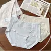 Ropa Interior para Mujer Estilo Nuevo Algodón Moderno Agradable a la Piel Cómodo Sin Costuras Simple Bragas para Chicas Jóvenes Precio Especial Suministro al Por Mayor