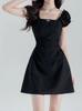 Vestido negro adelgazante con cuello cuadrado para mujer, nuevo verano 2023, estilo francés Hepburn, elegante falda corta de línea A