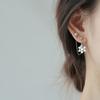 Pendientes de aguja de plata S925 con doble agujero en las orejas y copos de nieve de diamantes. Pendientes de mujer con dos agujeros y personalidad.