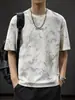 Camiseta Nueva de Marca de Moda 2026, Delgada de Manga Corta para Hombre, Estilo Casual Holgado de Verano con Agujeros Falsos, Camiseta Fresca de Media Manga
