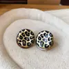 Pendientes de borla con carcasa de madera marrón transfronterizos europeos y americanos, pendientes de estilo vintage Maillard, pendientes de mujer de lujo ligero de alta gama