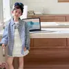 Camisa de Manga Larga a Cuadros Vintage Estilo Coreano para Niñas, Estilo Primavera, Corte Holgado, Diseño de Botones, Cárdigan Único, Moderno