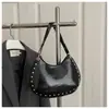 Bolso tipo Dim Sum con Remaches, Bolso de Hombro Estilo Europeo y Americano para Chica Popular, Bolso de Mano, Bolso de Hombro Punk para Mujer, Nuevo Modelo 2025 Bolso de Hombro