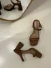 []2026 Novo Estilo de Verão Sandálias Abertas Salto Alto Bloco Elegantes Moda Francesa Camurça Estampa de Leopardo