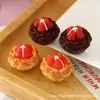 Accesorios de Resina DIY al por Mayor Frutas Tartas de Huevo Fresa Tartas de Huevo Juguetes de Comida en Miniatura Materiales de Decoración Hechos a Mano Imanes para Refrigerador Exhibición