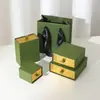Caixa de joias com gavetas verde escuro de luxo leve para anéis, colares e pulseiras, com impressão de logotipo personalizável, adequada para embalagem de joias