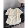 Playera de Punto de Manga Corta con Cuello Redondo y Corazón Bordado a Contraste para Mujer Verano Chic Diseño Twist Hombro Derecho Top Reductor de Edad