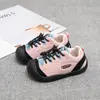 Zapatos Casuales Suaves para Bebé Anti-Patadas 2026 Nueva Moda Primavera y Otoño Zapatillas para Dedo Gordo de Bebé Zapatos Antideslizantes para Exteriores